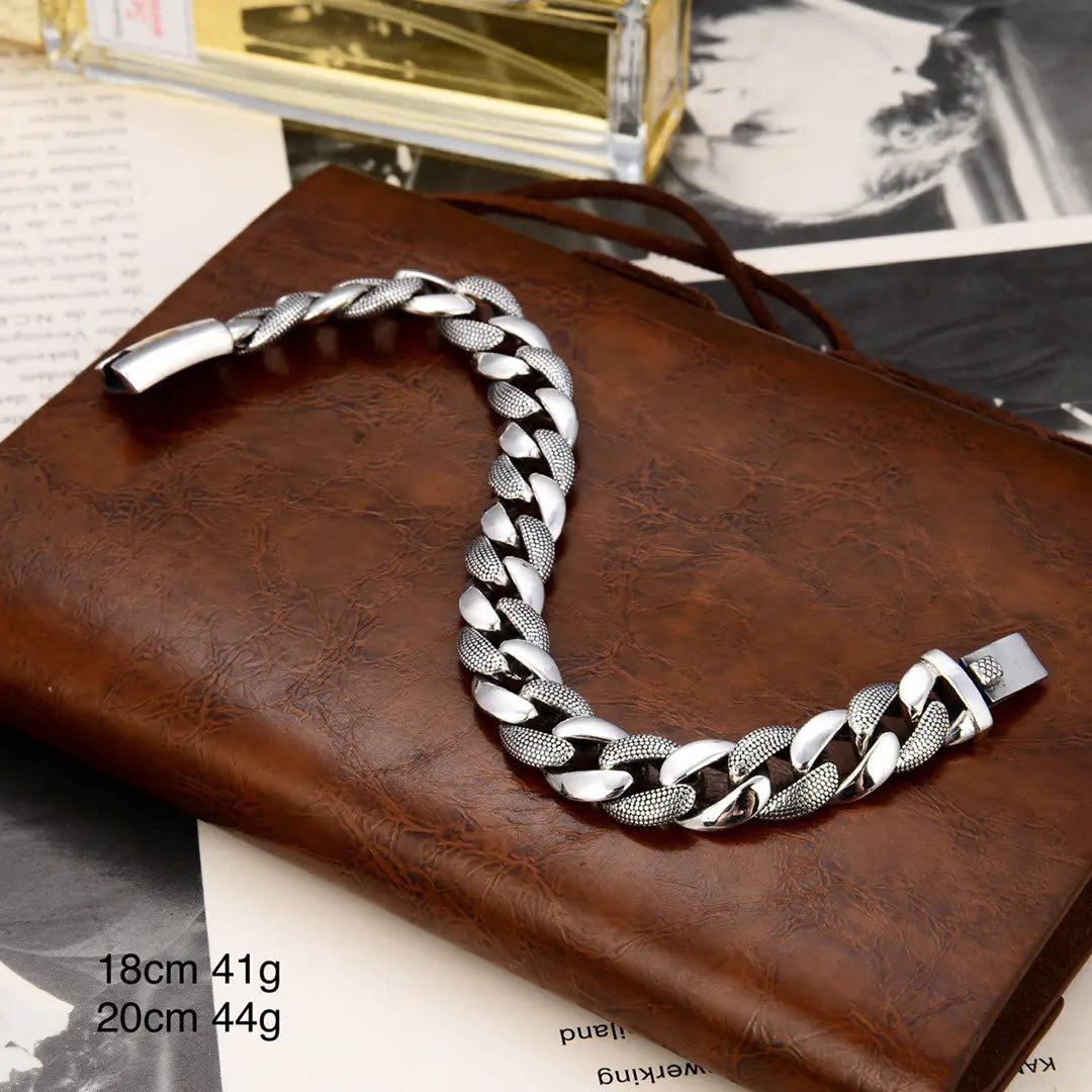 Glossy Snake Pattern Fashion Bracelet for Unique Style